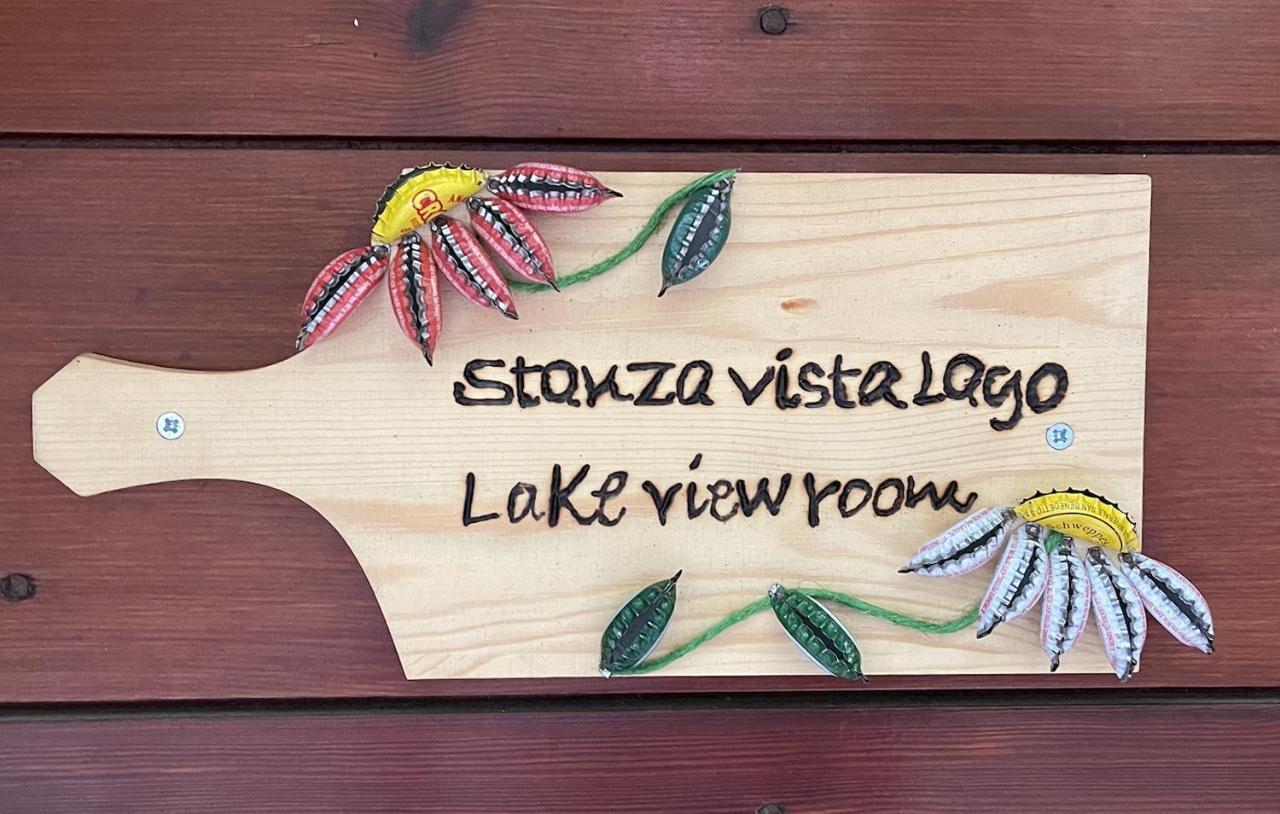 Stanza Con Terrazzo Vista Lago - Lakeholiday Castel di Tora Luaran gambar
